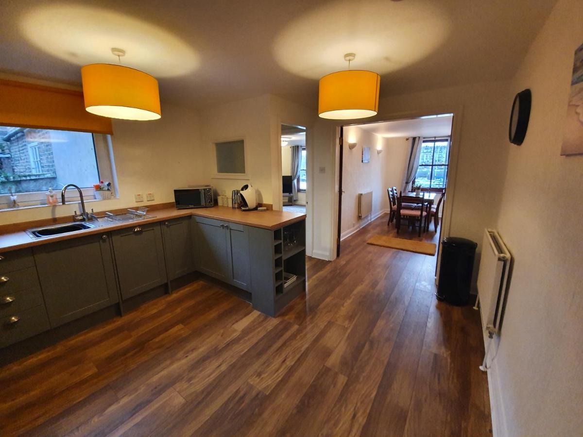 Marina House Appartement Whitby Buitenkant foto