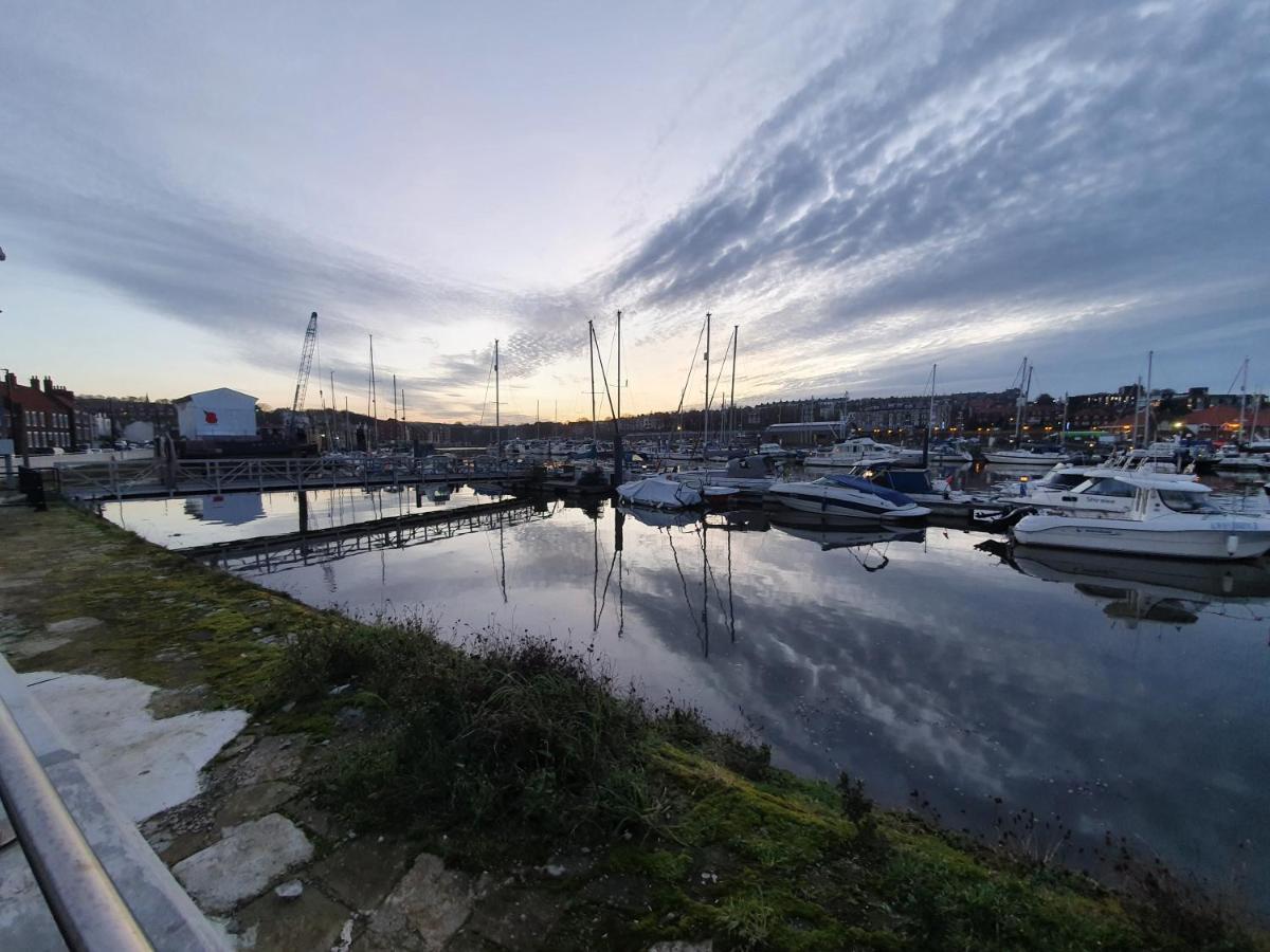 Marina House Appartement Whitby Buitenkant foto